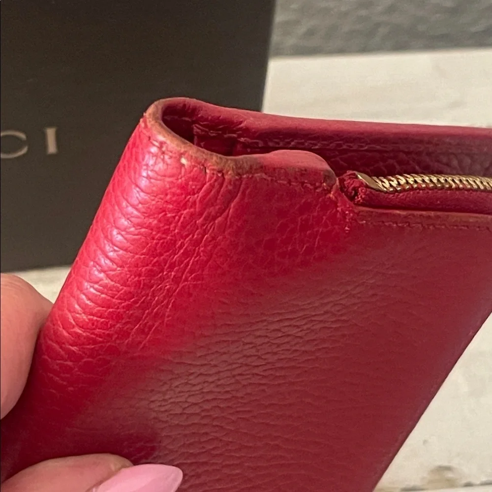 Gucci GG Marmont Red Pebbled Leather Compact Wallet.